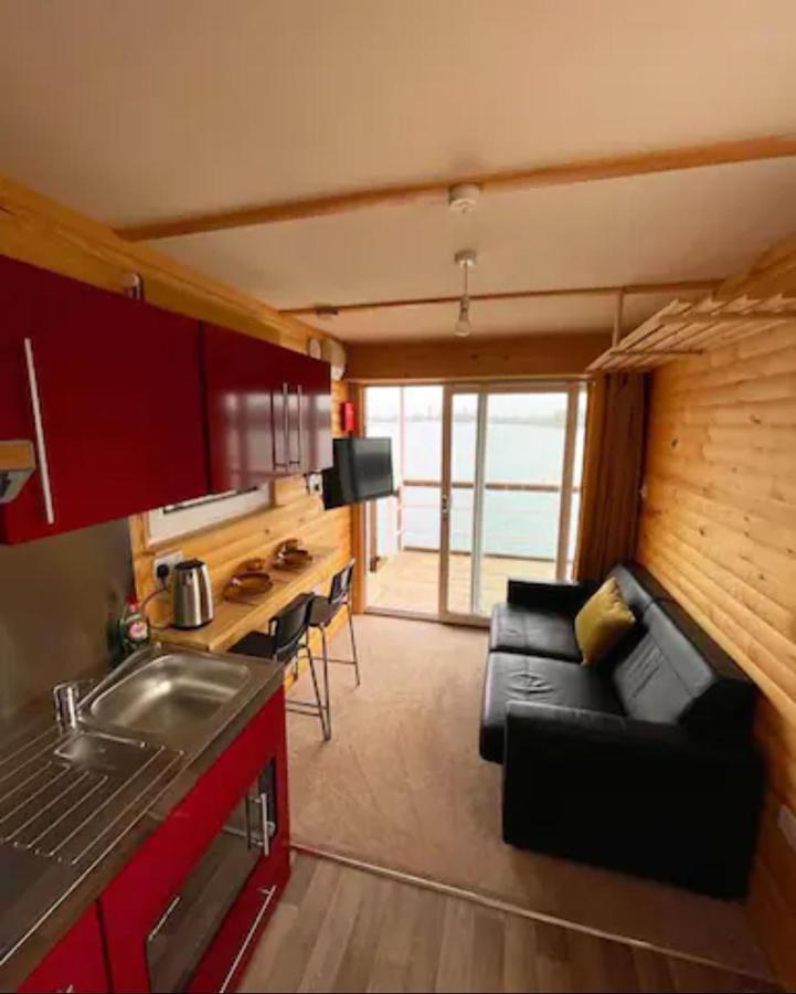 Lake View Lodge Pod 치체스터 외부 사진